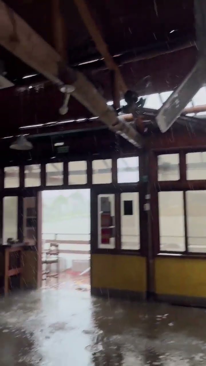 Restaurante 'Leite na Pista' é destruído por temporal em Tremembé; veja vídeo